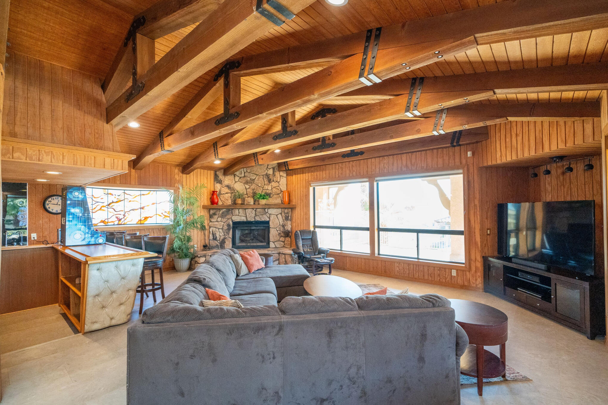 Lakeview Lodge Spacious Living Room with Fireplace and Lake Views